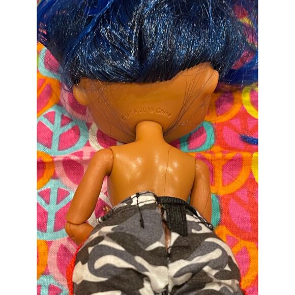 L.O.L Suprise OMG 2.8 - Downtown B.B Blue Long Hair Camo Pants 21A - Picture 5 of 6